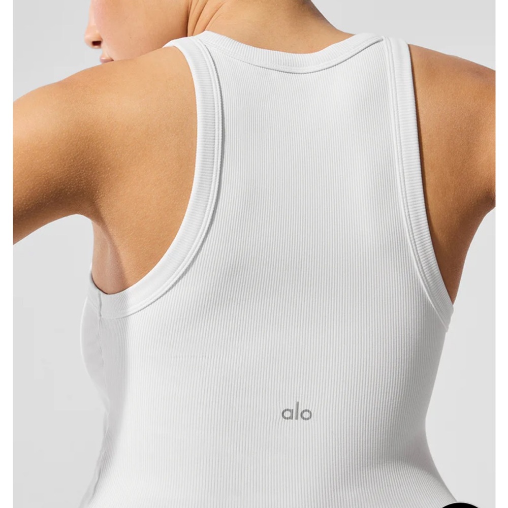 ALO Goddess Ribbed Go-To Tank - Picture 7 of 7